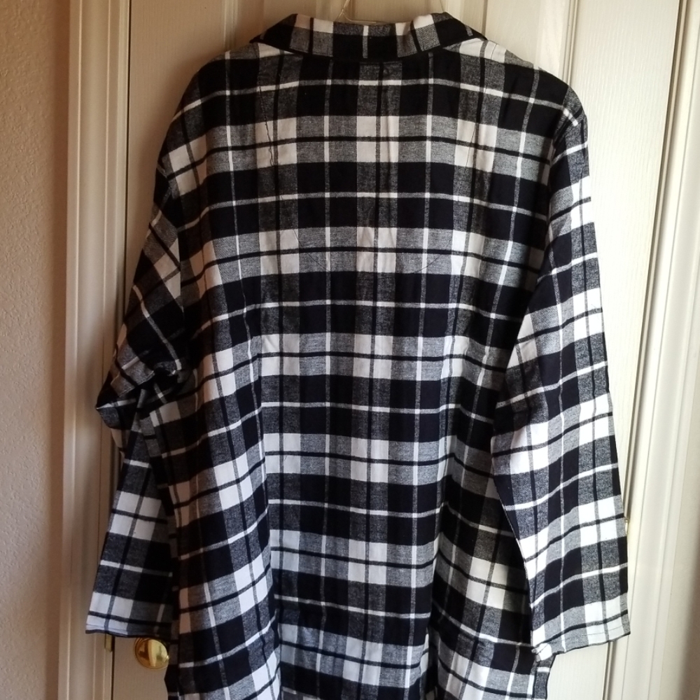 NWT SECRET TREASURES BLACK PLAID 2-PIECE PJ SET - Picture 4 of 7